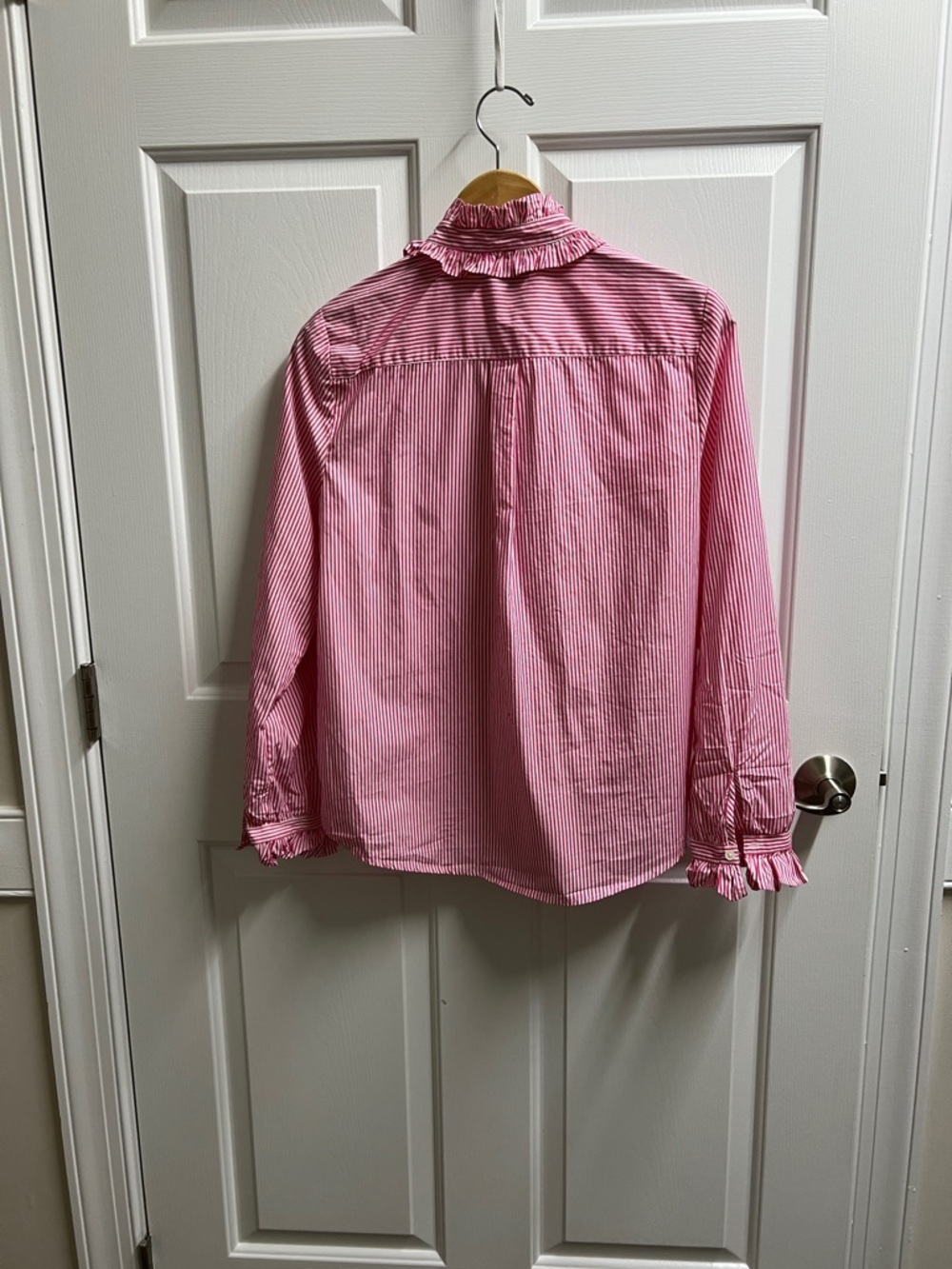 J. Crew button down shirt women’s Pink White Striped Ruffle Collar size medium M - Picture 2 of 3